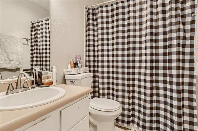 Foto del edificio - 2124 Redwing Way