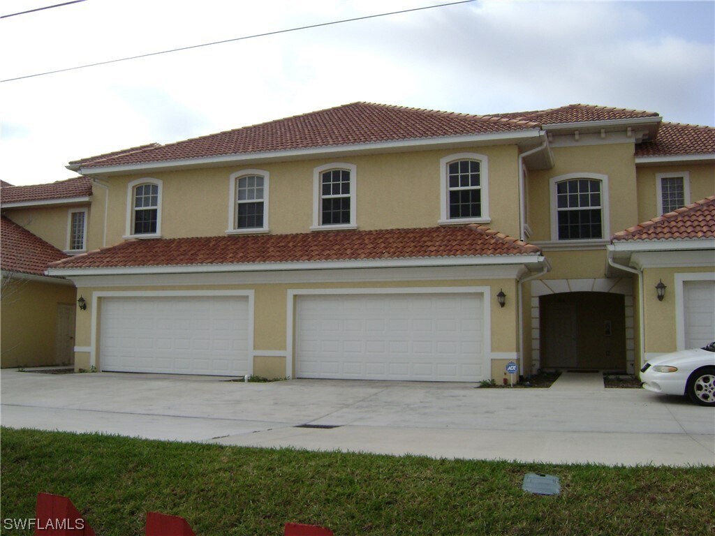 Building Photo - 724 SW 47th St
