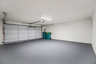 Building Photo - 12006 Acorn Oak St