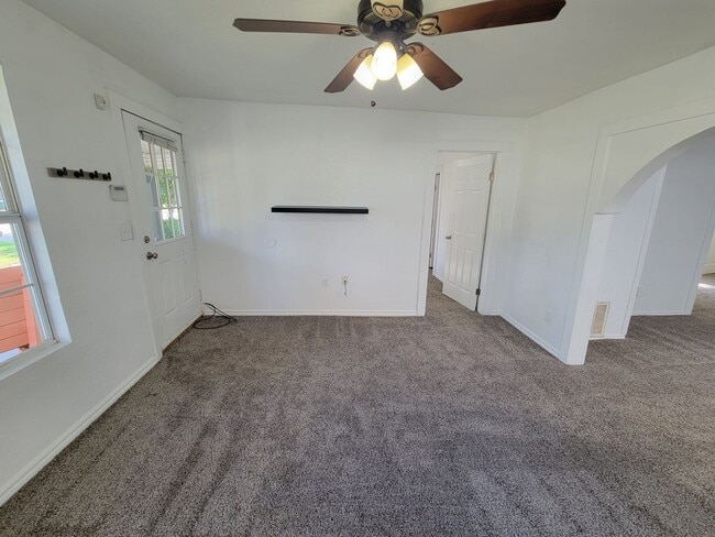 Foto del edificio - 2 bed near UCO!