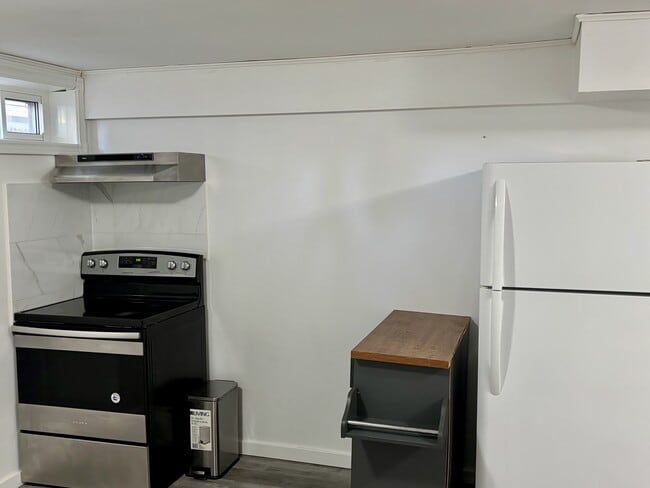 Building Photo - 159 Froom Crescent