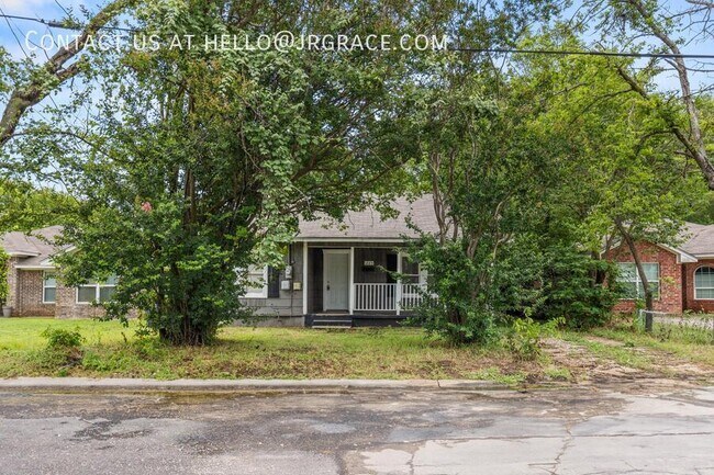 Building Photo - 1225 Texas St
