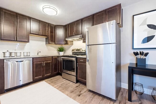 Building Photo - The Phenix At 4 Mile