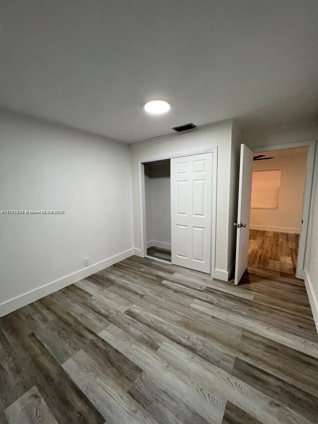Foto del edificio - 904 SW 10th St