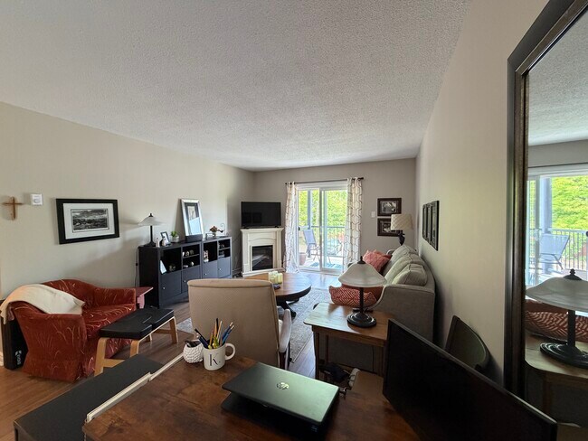 Photo du bâtiment - Apartment for Rent