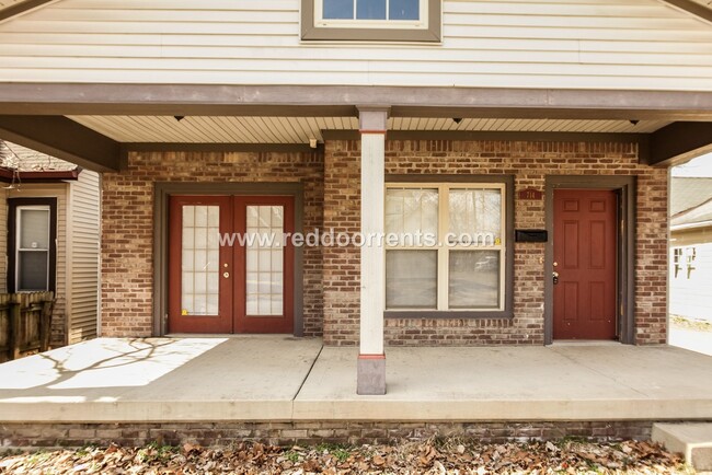 Foto del edificio - Coming Soon! Indy Brick 3 Bed, 2 Bath. Nea...