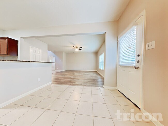 Building Photo - 30906 Sweetwater Cir
