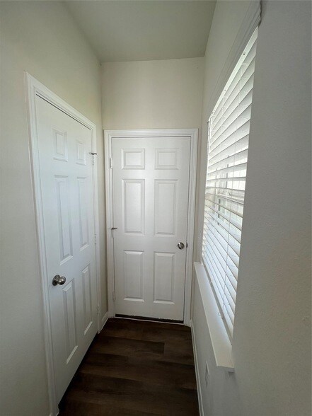 Foto del edificio - 4410 Rushing Ridge Ct