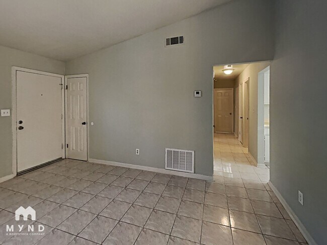 Building Photo - 9062 Homewood Dr