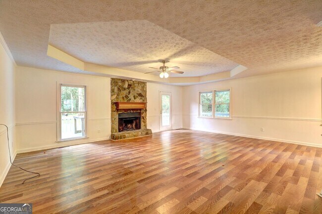 Building Photo - 461 Jack Neely Rd