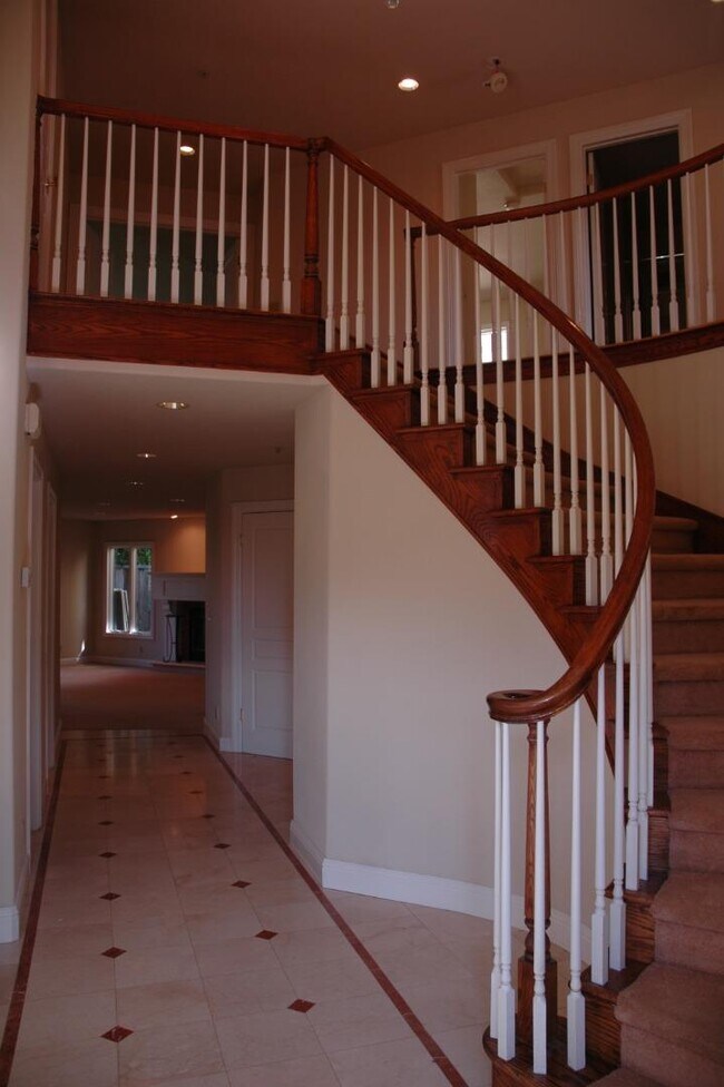Building Photo - 890 Sea Island Ln