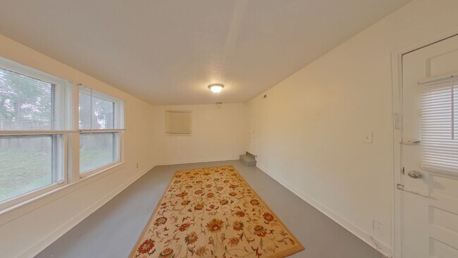 Foto del edificio - 2 bedroom single level home