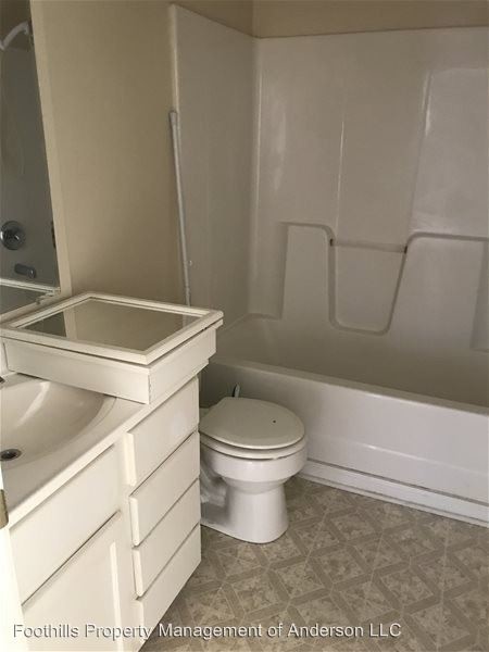 Building Photo - 2 br, 2 bath House - 1419 B Oak Hill Dr
