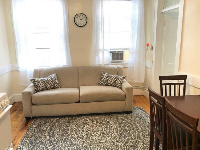 Foto del edificio - 162 Endicott St
