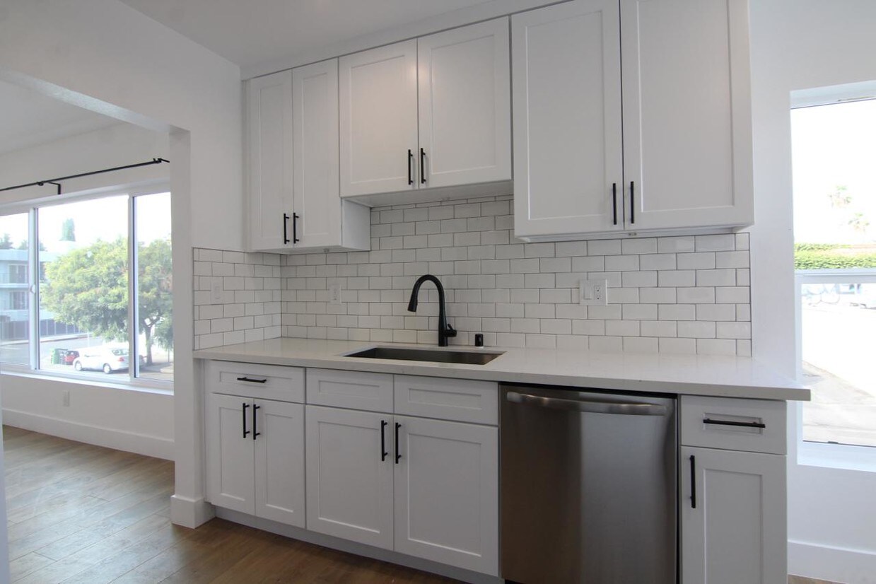 1 bedroom in Los Angeles CA 90038 Apartment for Rent in Los Angeles