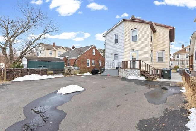 Photo - 505 Wood St House