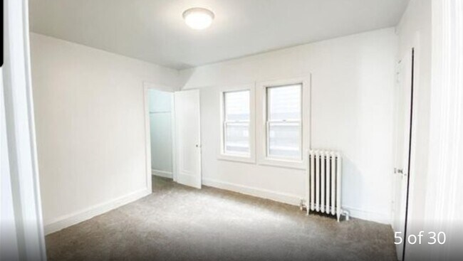 Building Photo - 2226 W 6th St