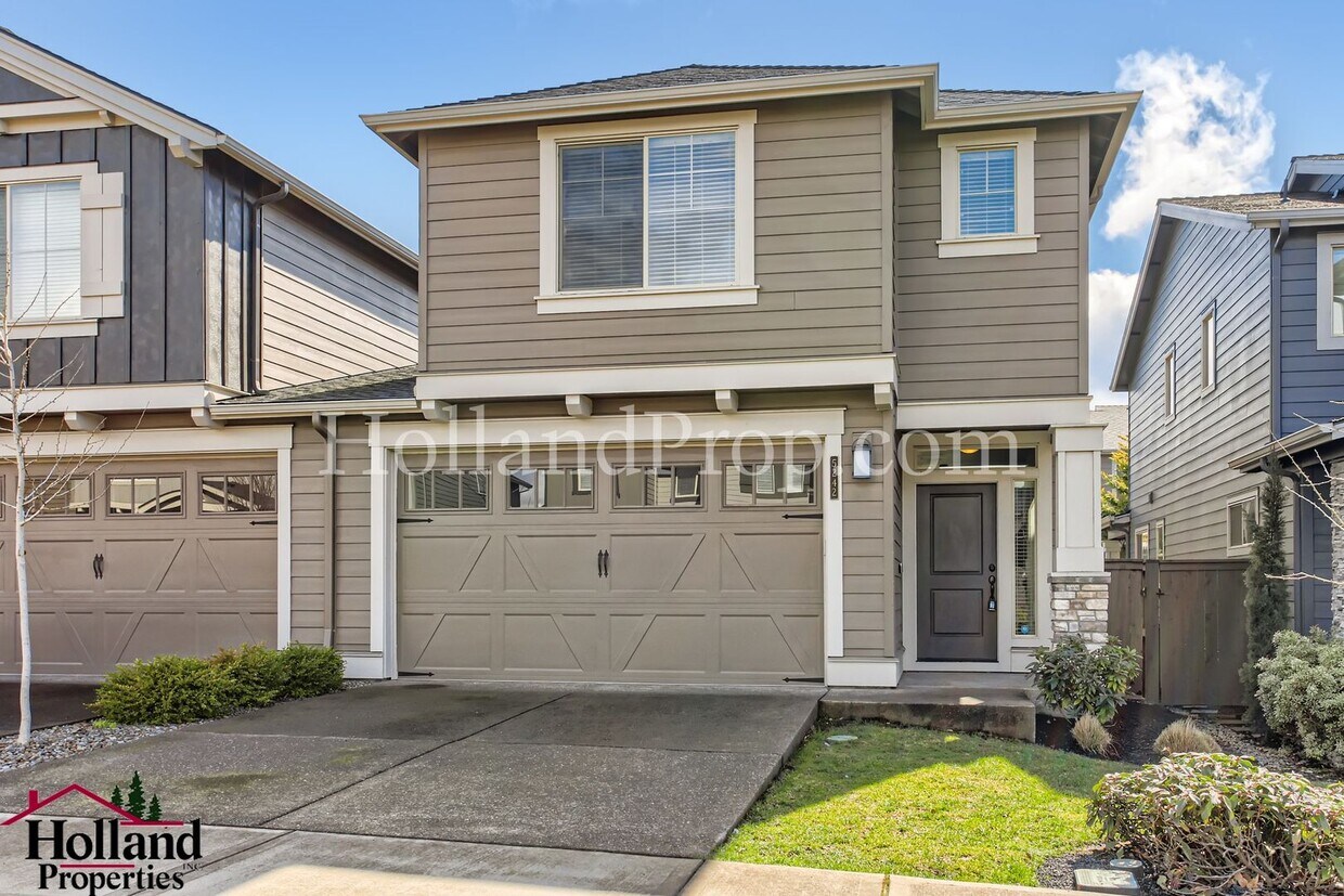 Primary Photo - Beautiful 3-Bedroom Single-Family Home – S...
