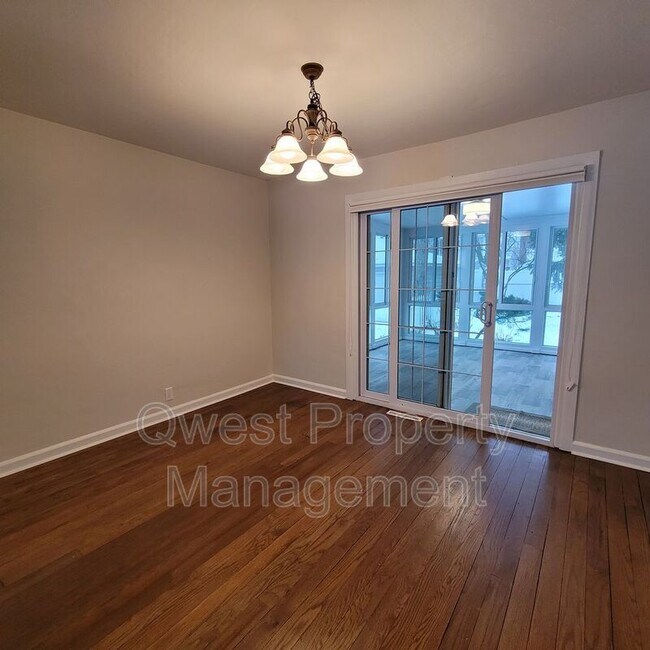 Foto del edificio - 2220 Monroe Ave NW