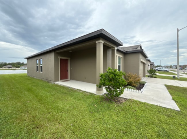 Building Photo - 3828 Spruce Creek Dr