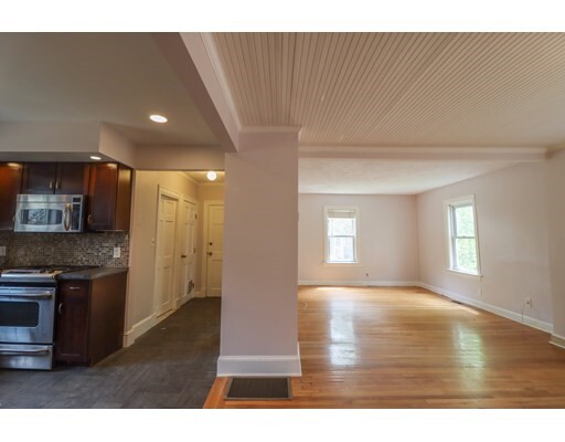 Primary Photo - 30 Saint James Ave