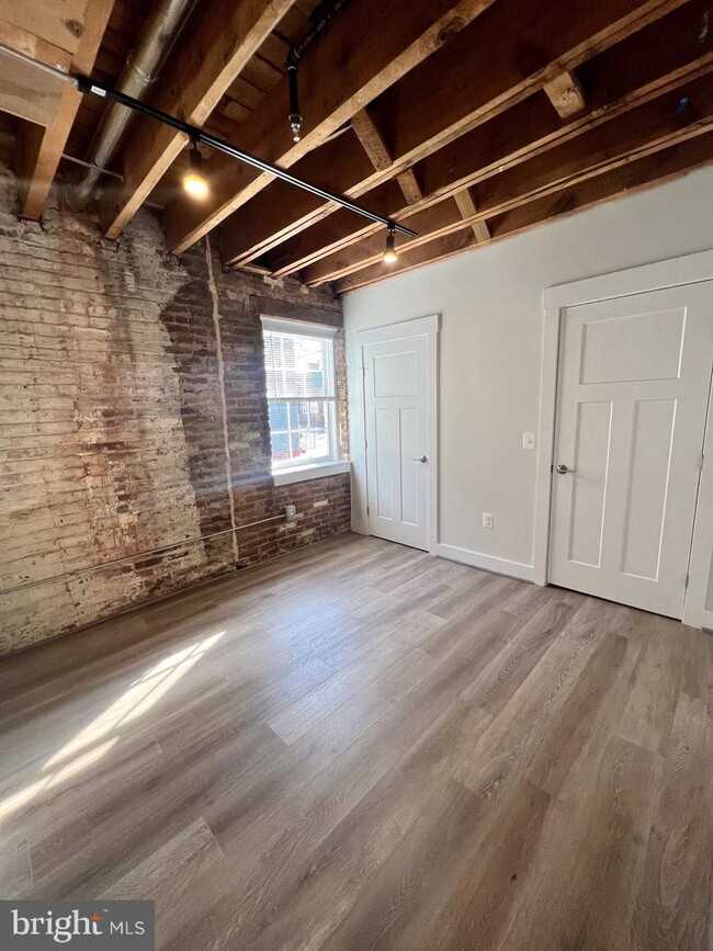Building Photo - 401 Princess Anne St