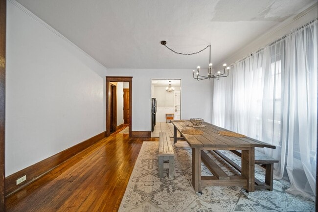 Foto del edificio - 425 W 8th St