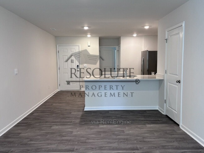 Foto del edificio - 8550 Beckett Chase Wy