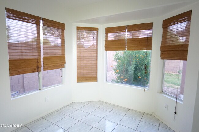 Building Photo - 1321 W Butler Dr