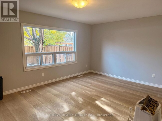 Building Photo - 127 Toulon Crescent