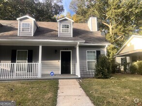 Building Photo - 146 Timber Creek Ln SW