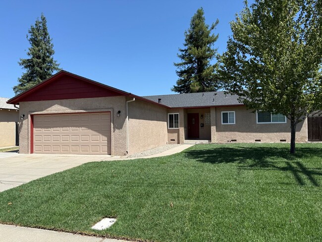 Building Photo - Newly remodeled 3 bedroom in the heart of ...