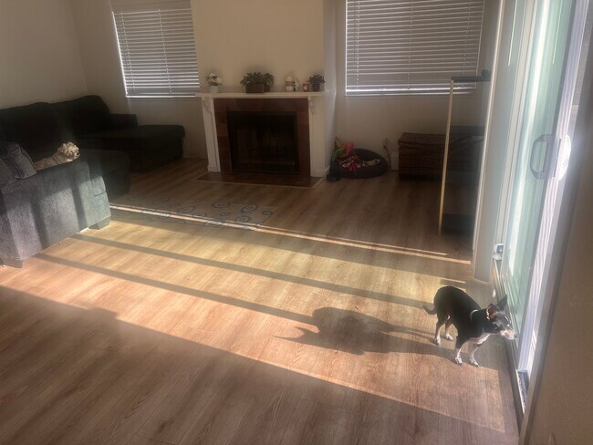 Hermosa chimenea de leña - 73 Silcreek Dr