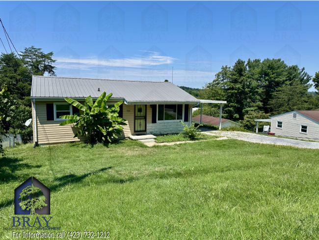 Building Photo - One level living with scenic views