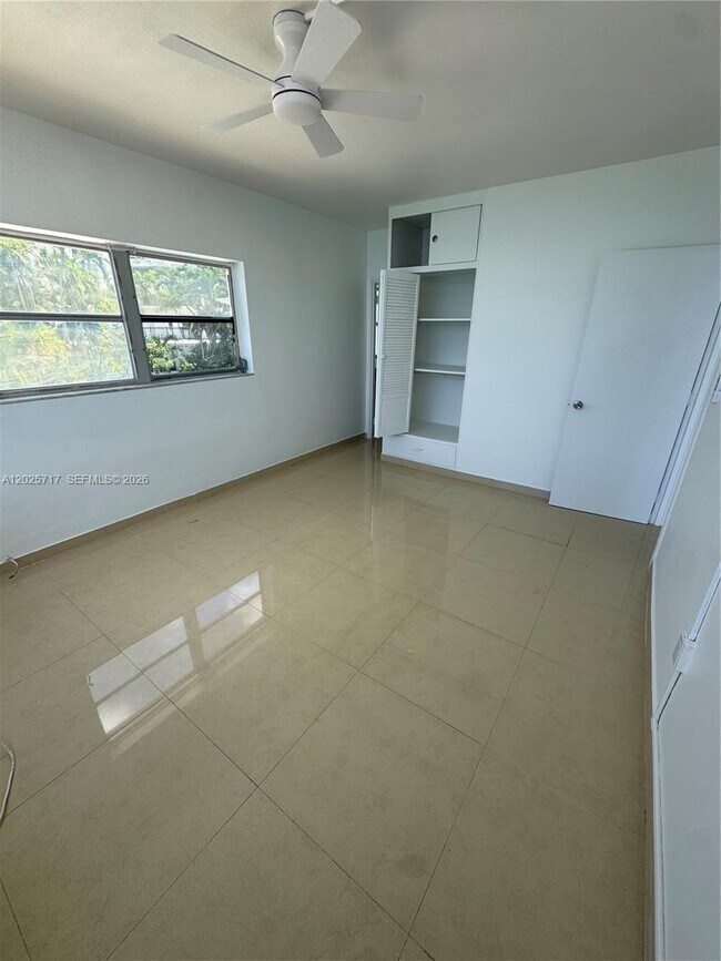 Foto del edificio - 10281 E Bay Harbor Dr
