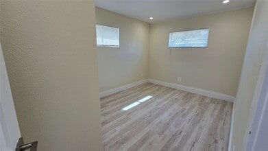 Building Photo - 3741 Seabrook St