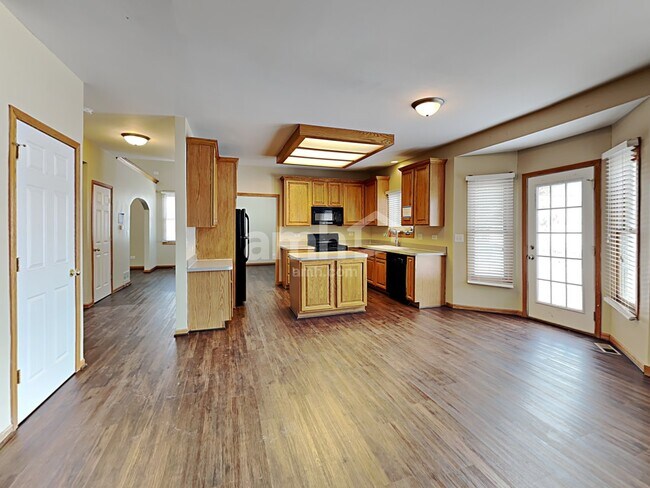 Building Photo - 25021 Vermette Rd