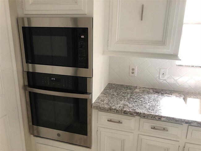 Foto del edificio - 5326 Pine Arbor Dr
