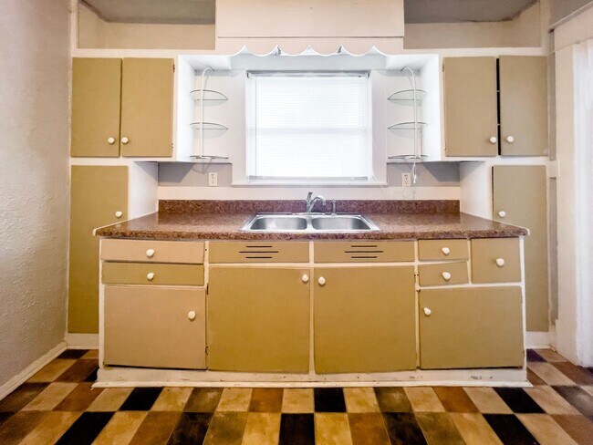 Foto del edificio - 808 W Beechwood Ave