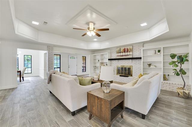 Building Photo - 9738 Amberley Dr