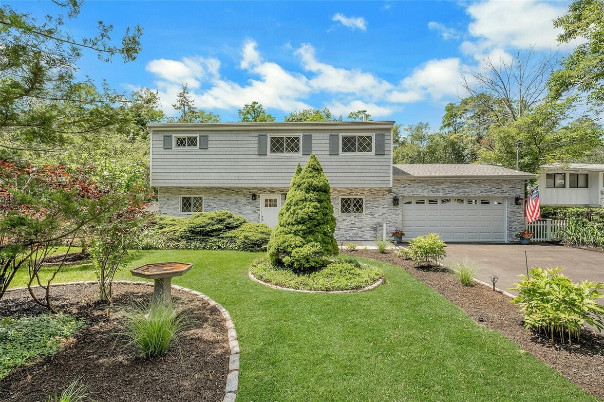 Primary Photo - 77 Greenwood Ln