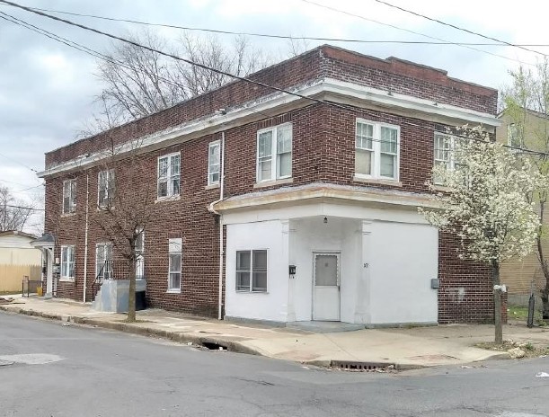Primary Photo - 102 Cleveland Ave