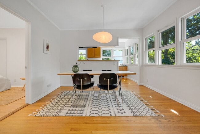 Building Photo - Charming Mid-Century Home for Lease in Pasadena’s San Rafael Hills