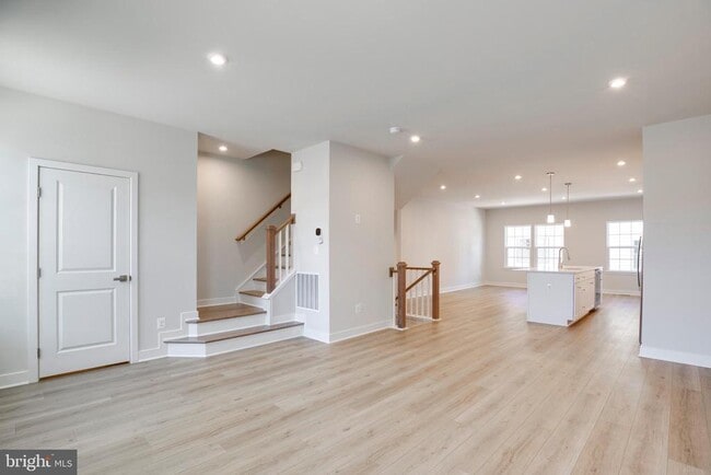Building Photo - 4504 Dandelion Lp