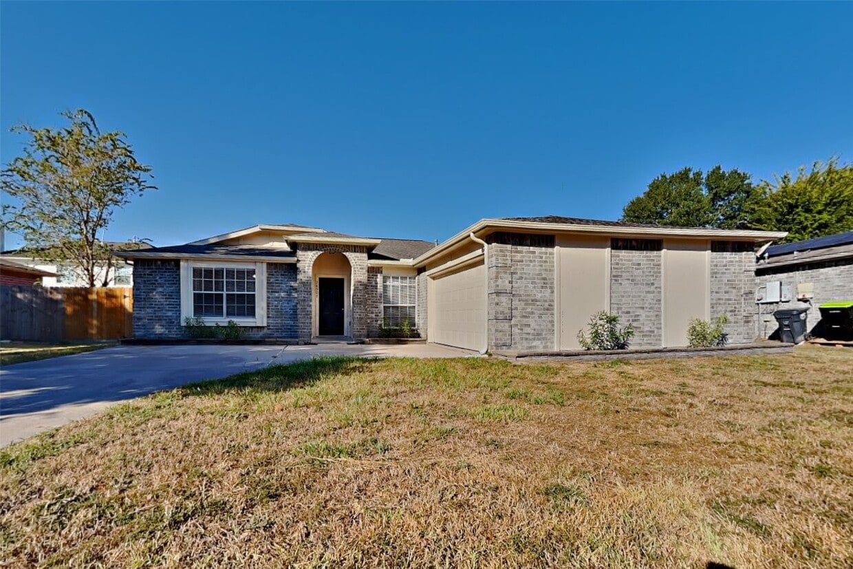 Foto principal - 28907 Sedgefield St