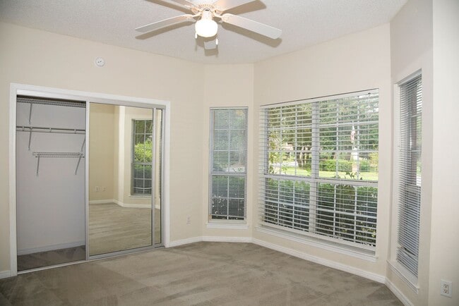 Building Photo - Desirable Bluewater Bay Area