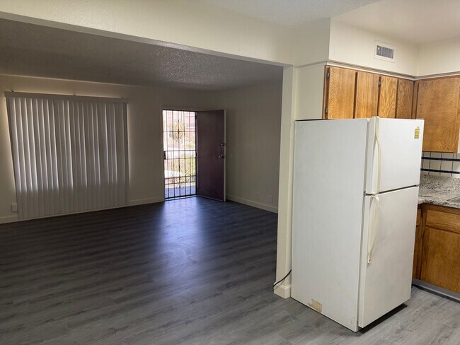 Foto del edificio - 2 Bedroom 1 Bath In Central Las Vegas