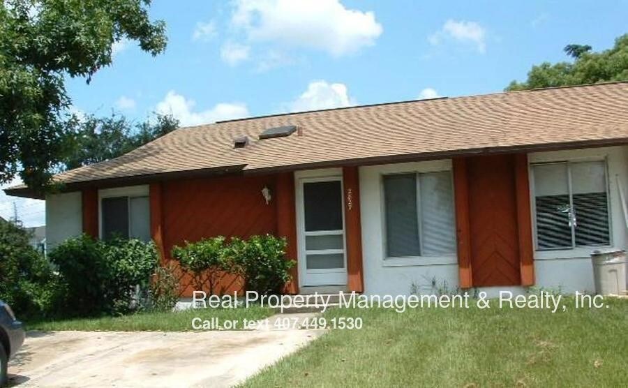 Nice 2 BR / 2 BA Duplex Near UCF House Rental in Orlando, FL