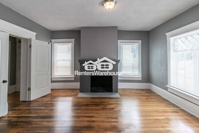 Building Photo - 4105 Oak St
