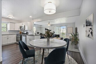 Building Photo - The Crossings Apartments